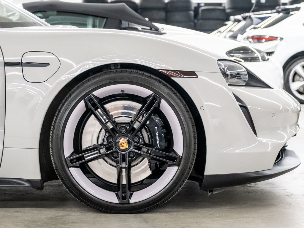 Porsche Taycan 4S 2024 à Laval, Québec - 10 - w1024h768px