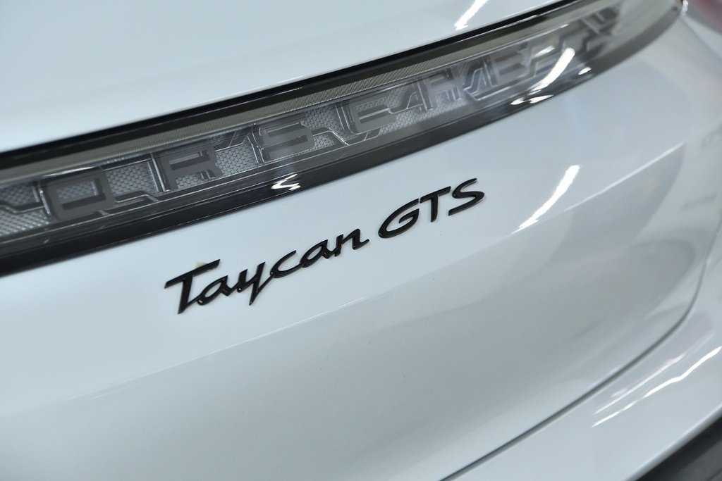 2024 Porsche Taycan GTS Sport Turismo in Laval, Quebec - 10 - w1024h768px