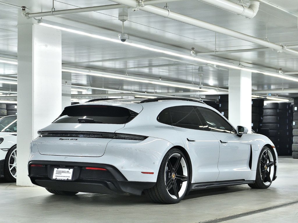 2024 Porsche Taycan GTS Sport Turismo in Laval, Quebec - 3 - w1024h768px