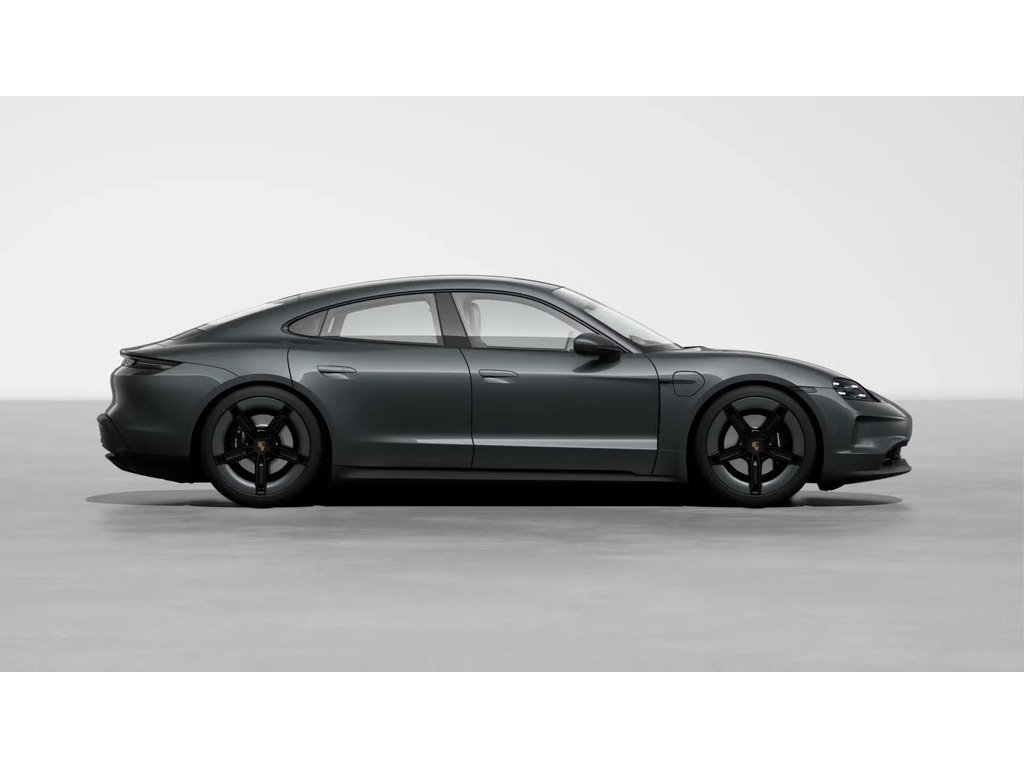 2025 Porsche Taycan 4S / Premium Package / Rear Axle / Sport Chrono in Laval, Quebec - 6 - w1024h768px