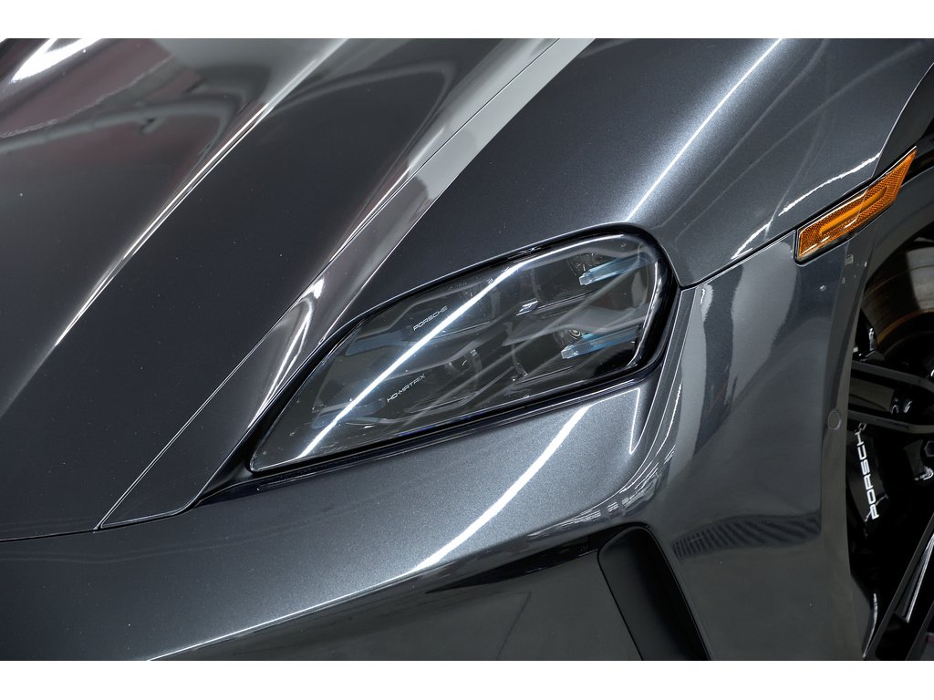 2025 Porsche Taycan 4S / Premium Package / Rear Axle / Sport Chrono in Laval, Quebec - 7 - w1024h768px