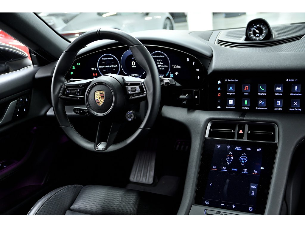 Porsche Taycan 4S AWD / Premium Package / Adaptive Cruise 2025 à Laval, Québec - 35 - w1024h768px