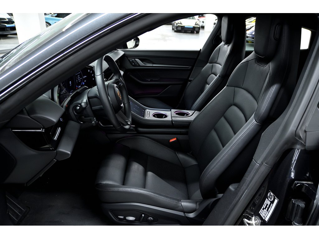 Porsche Taycan 4S AWD / Premium Package / Adaptive Cruise 2025 à Laval, Québec - 13 - w1024h768px