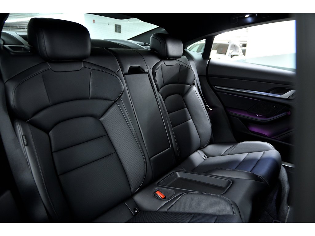 Porsche Taycan 4S AWD / Premium Package / Adaptive Cruise 2025 à Laval, Québec - 37 - w1024h768px
