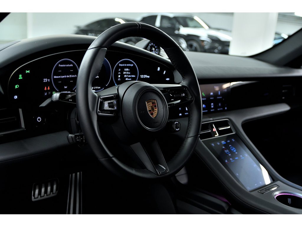Porsche Taycan 4S AWD / Premium Package / Adaptive Cruise 2025 à Laval, Québec - 11 - w1024h768px