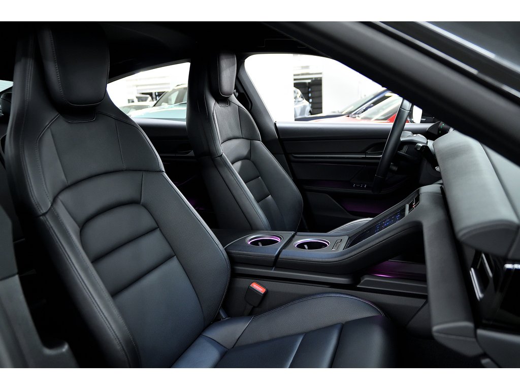 Porsche Taycan 4S AWD / Premium Package / Adaptive Cruise 2025 à Laval, Québec - 32 - w1024h768px