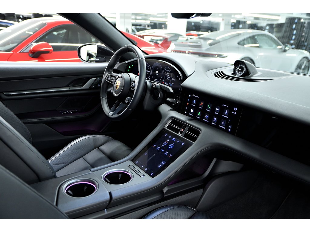 Porsche Taycan 4S AWD / Premium Package / Adaptive Cruise 2025 à Laval, Québec - 29 - w1024h768px