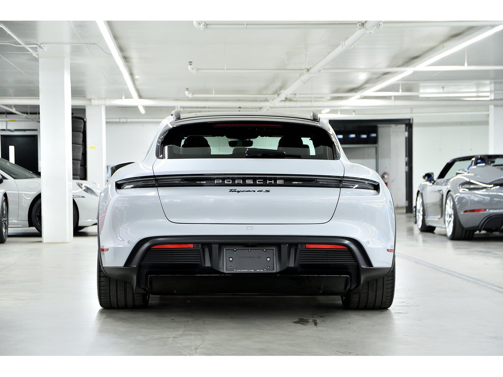 2025 Porsche Taycan 4S Cross Turismo AWD / Premium + Performance Pack in Laval, Quebec - 4 - w1024h768px