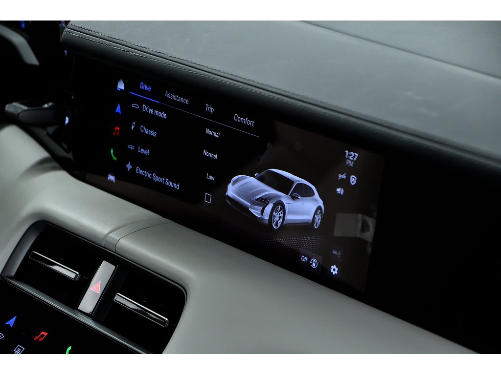 2025 Porsche Taycan 4S Cross Turismo AWD / Premium + Performance Pack in Laval, Quebec - 31 - w1024h768px