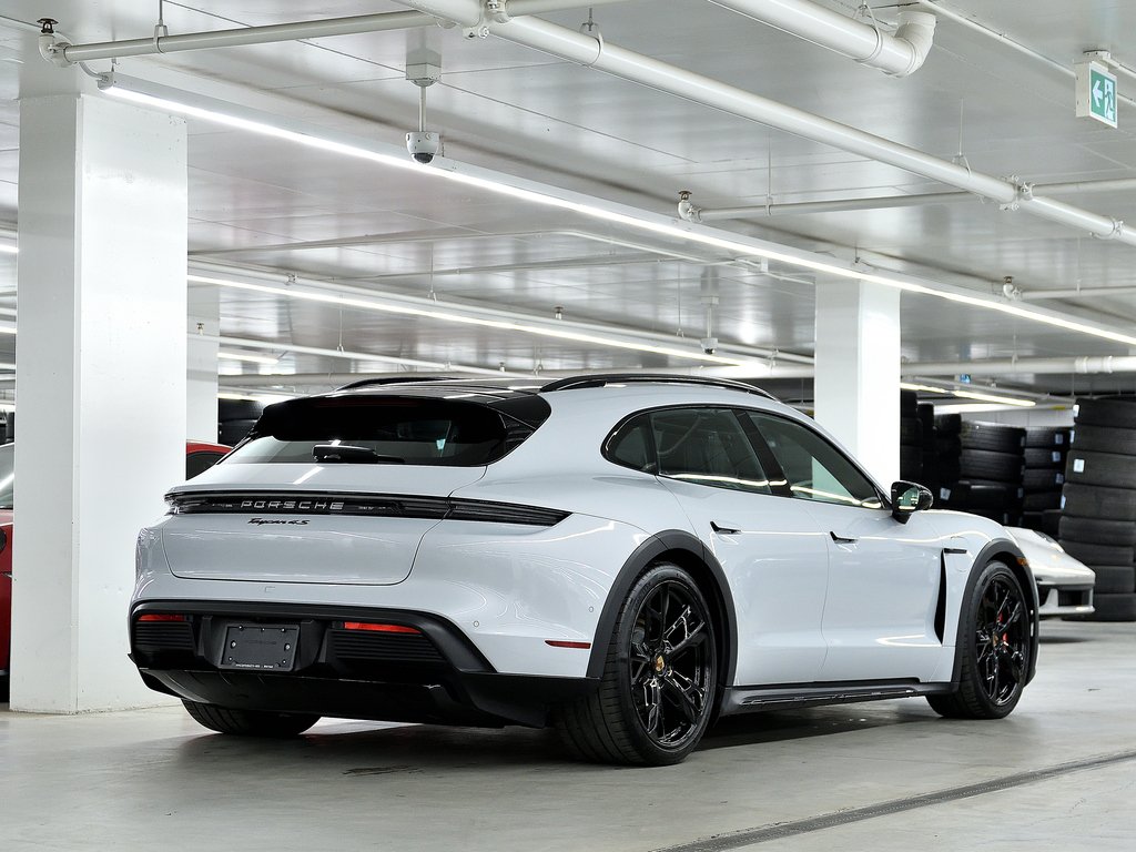2025 Porsche Taycan 4S Cross Turismo AWD / Premium + Performance Pack in Laval, Quebec - 3 - w1024h768px