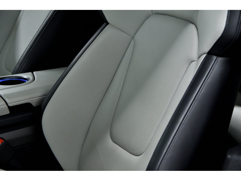 2025 Porsche Taycan 4S Cross Turismo AWD / Premium + Performance Pack in Laval, Quebec - 16 - w1024h768px