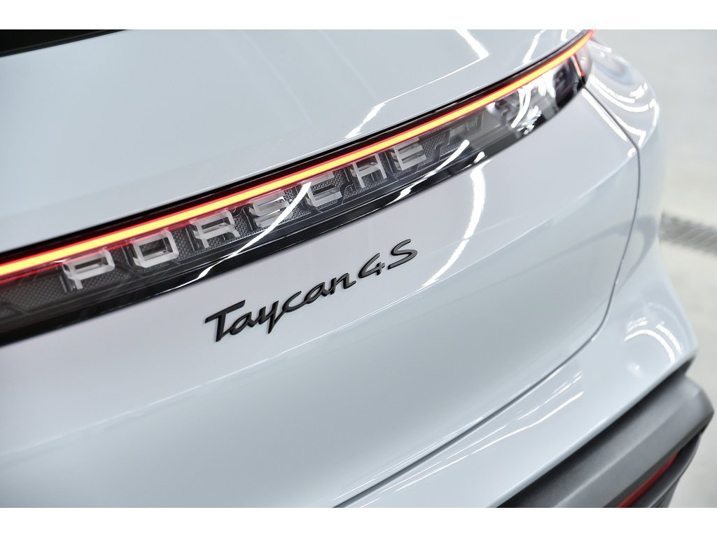 2025 Porsche Taycan 4S Cross Turismo AWD / Premium + Performance Pack in Laval, Quebec - 36 - w1024h768px