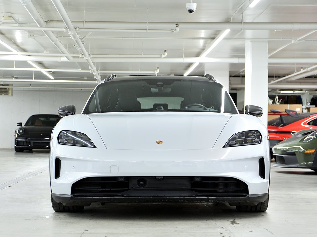 2025 Porsche Taycan 4S Cross Turismo AWD / Premium + Performance Pack in Laval, Quebec - 5 - w1024h768px