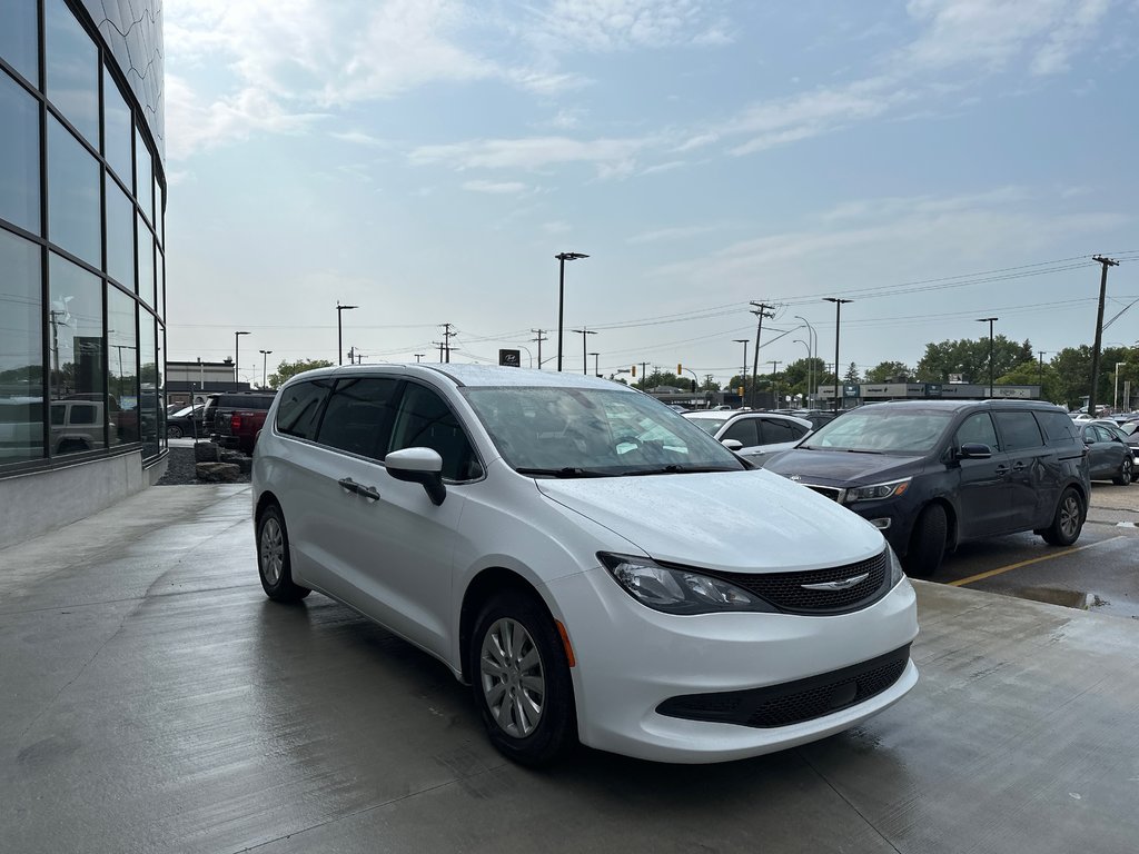 2021 Chrysler Grand Caravan SE in Winnipeg, Manitoba - 7 - w1024h768px