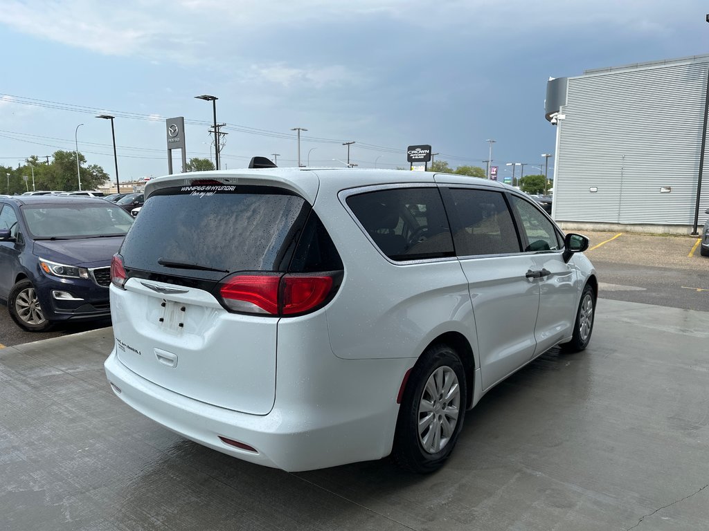 2021 Chrysler Grand Caravan SE in Winnipeg, Manitoba - 5 - w1024h768px