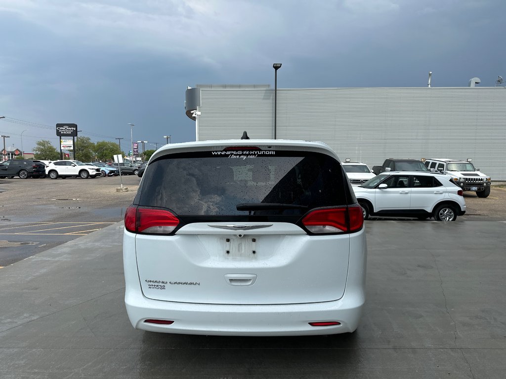 2021 Chrysler Grand Caravan SE in Winnipeg, Manitoba - 4 - w1024h768px