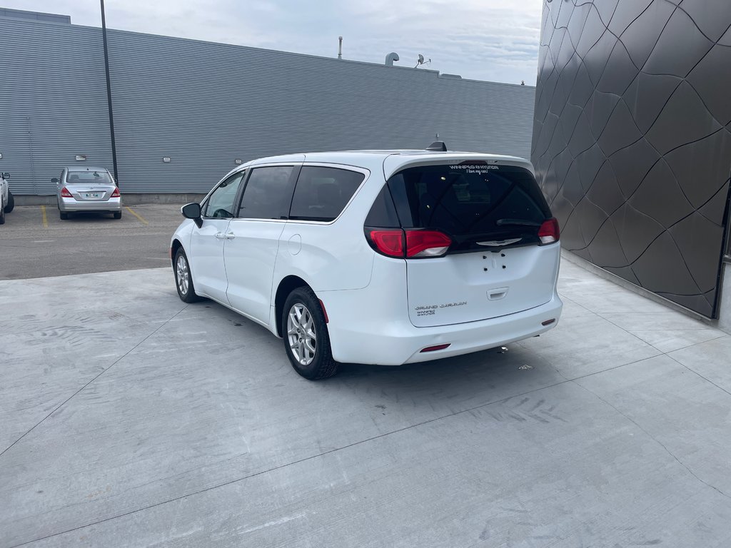 2022 Chrysler Grand Caravan SXT in Winnipeg, Manitoba - 3 - w1024h768px