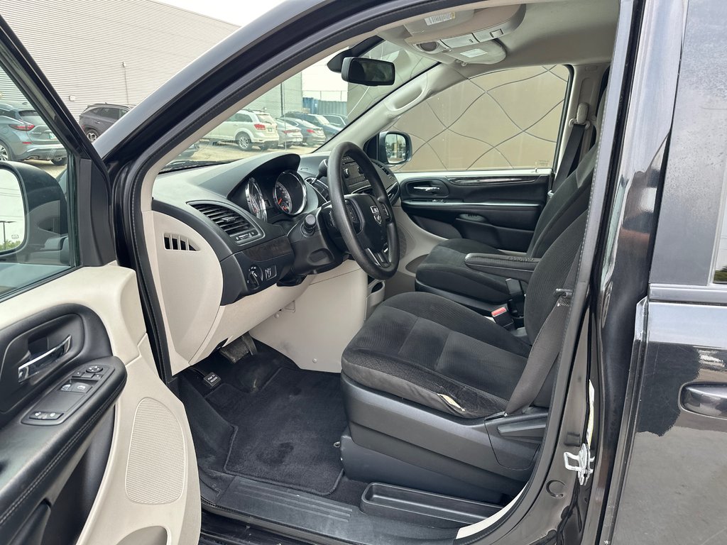 2019 Dodge Grand Caravan SXT in Winnipeg, Manitoba - 12 - w1024h768px