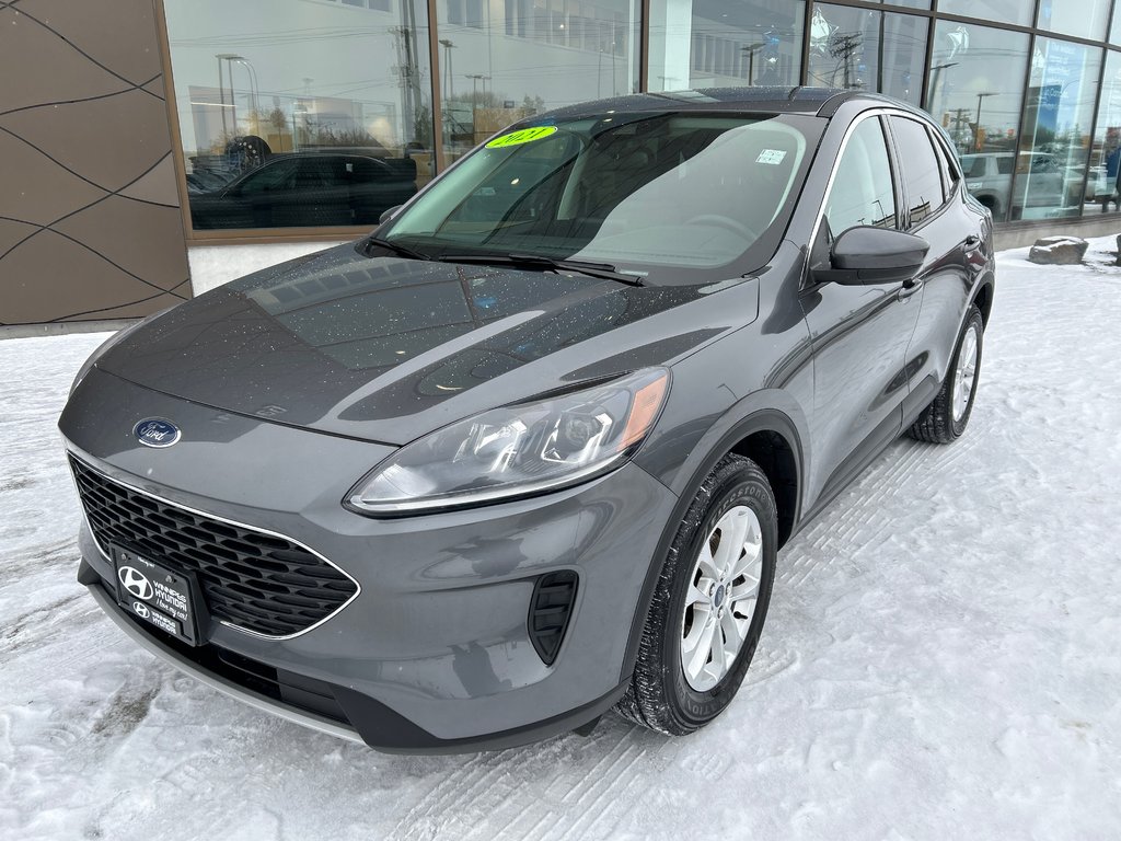 2021 Ford Escape SE in Winnipeg, Manitoba - 1 - w1024h768px