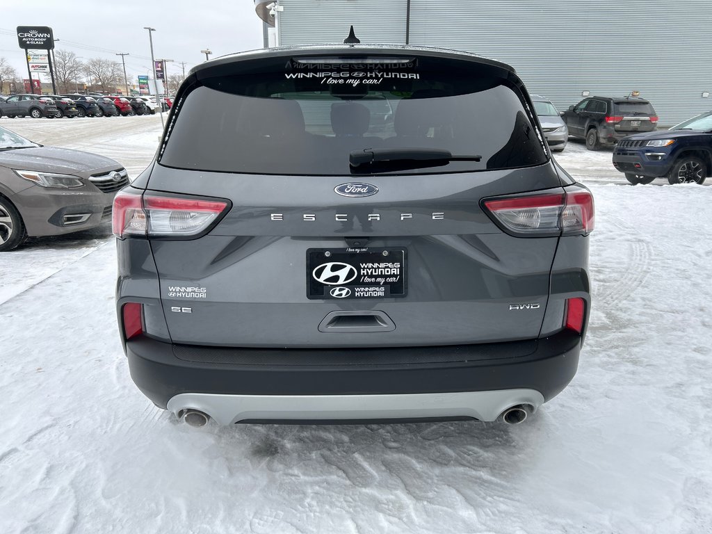 2021 Ford Escape SE in Winnipeg, Manitoba - 4 - w1024h768px