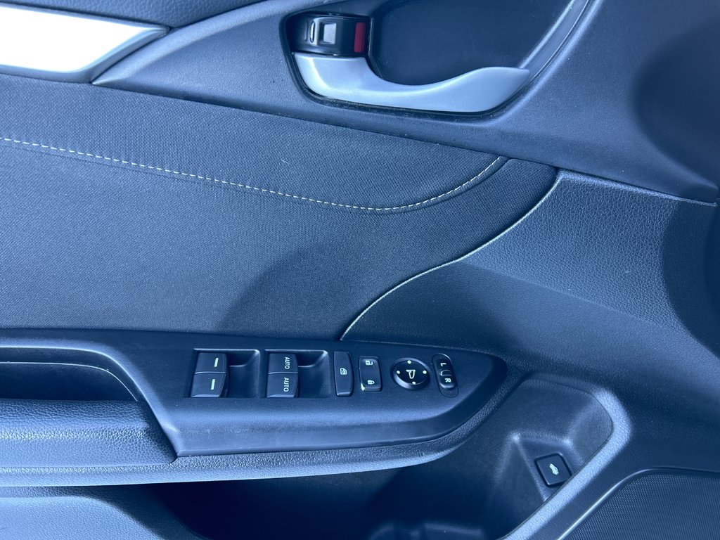 2019 Honda Civic Sedan SPORT in Winnipeg, Manitoba - 12 - w1024h768px
