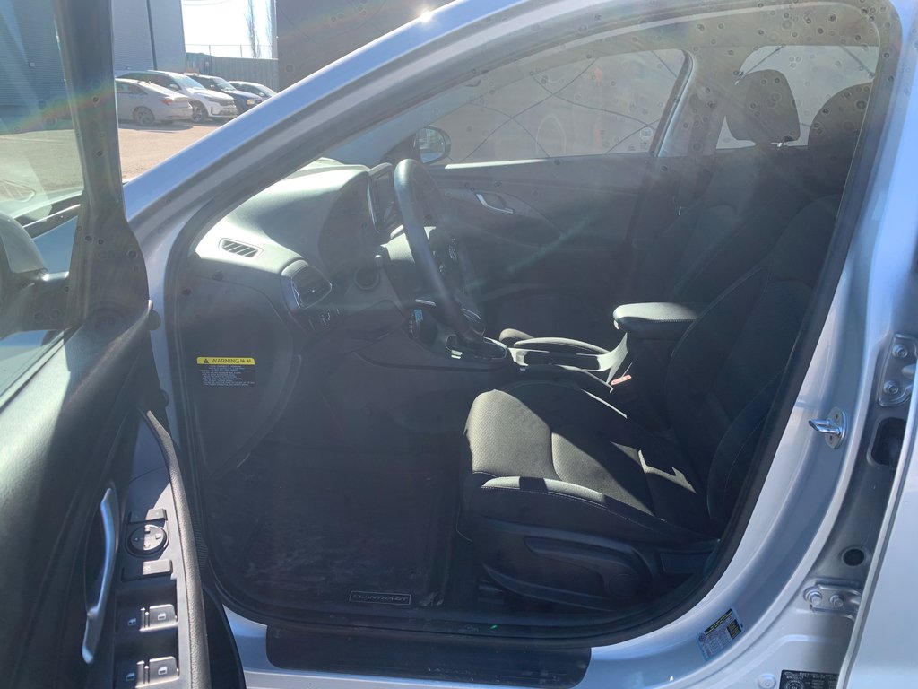 2018 Hyundai Elantra GT GL in Winnipeg, Manitoba - 13 - w1024h768px