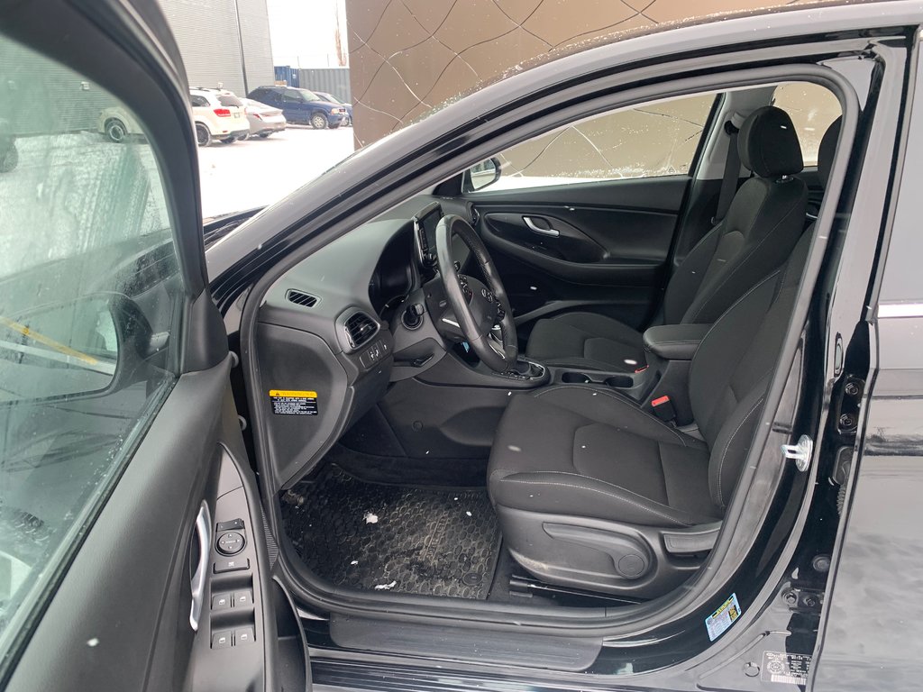 2019 Hyundai Elantra GT Preferred in Winnipeg, Manitoba - 12 - w1024h768px