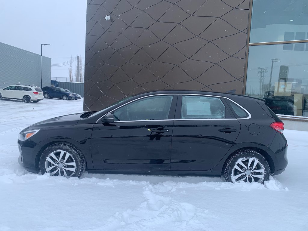 2019 Hyundai Elantra GT Preferred in Winnipeg, Manitoba - 2 - w1024h768px
