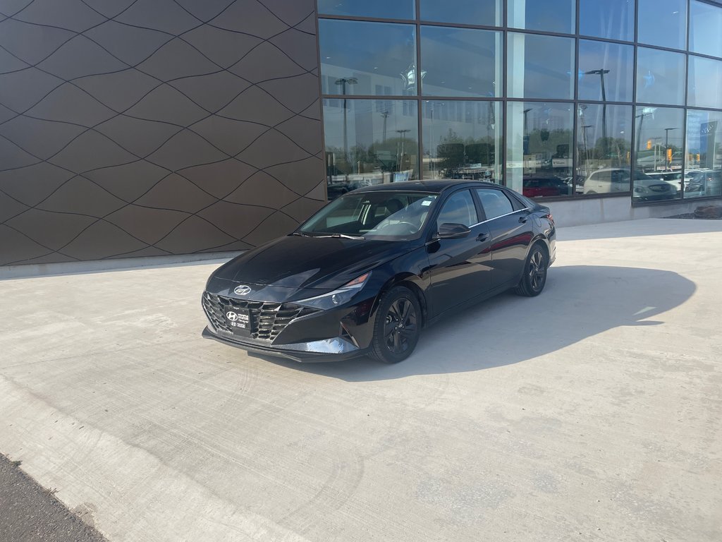 2022 Hyundai Elantra Hybrid Ultimate in Winnipeg, Manitoba - 1 - w1024h768px