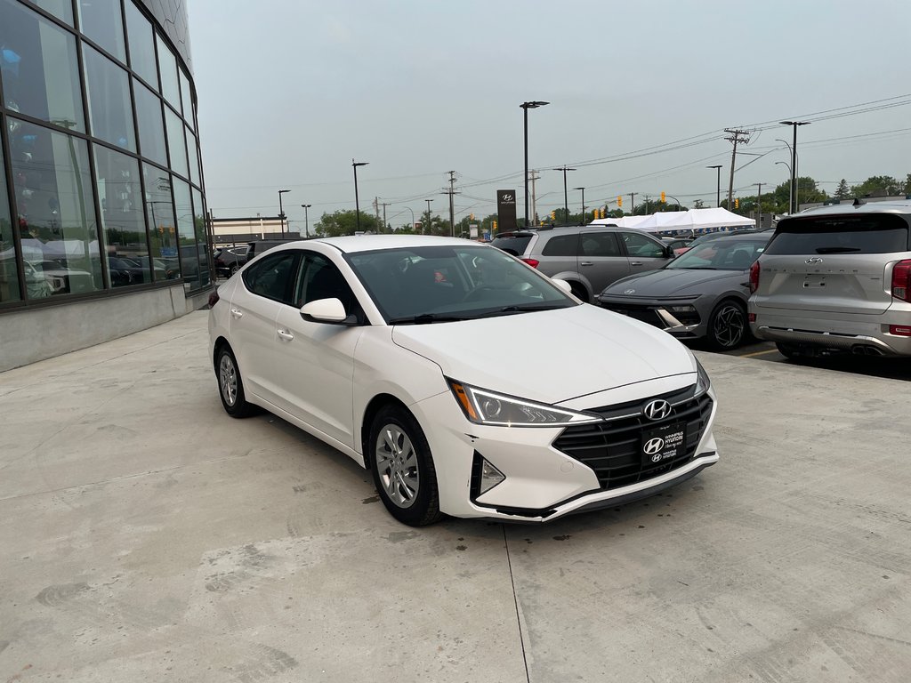 2020 Hyundai Elantra Essential in Winnipeg, Manitoba - 3 - w1024h768px