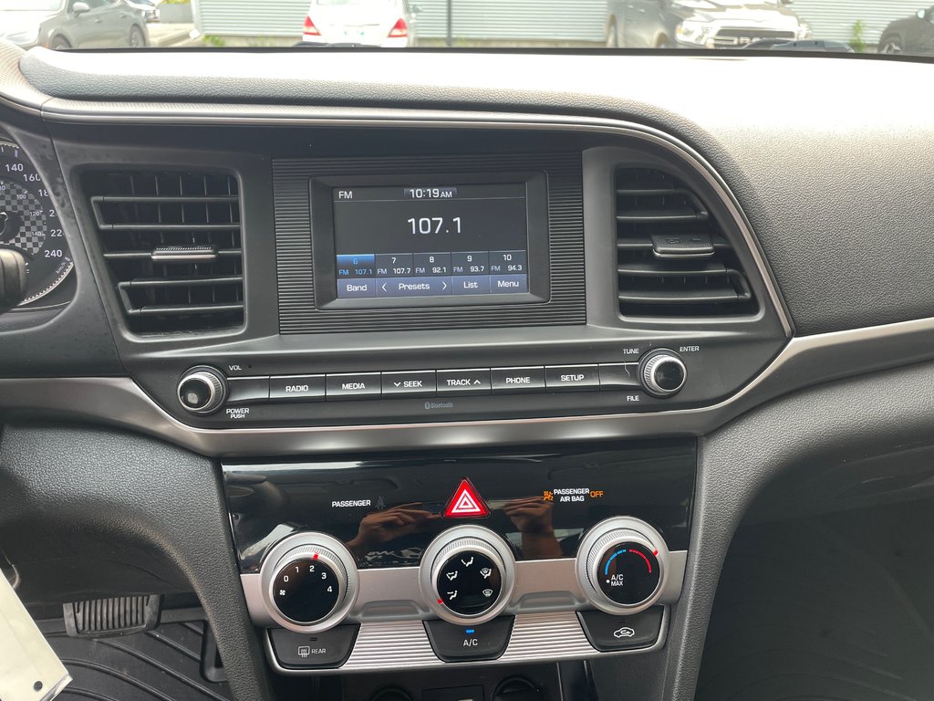 2020 Hyundai Elantra Essential in Winnipeg, Manitoba - 17 - w1024h768px