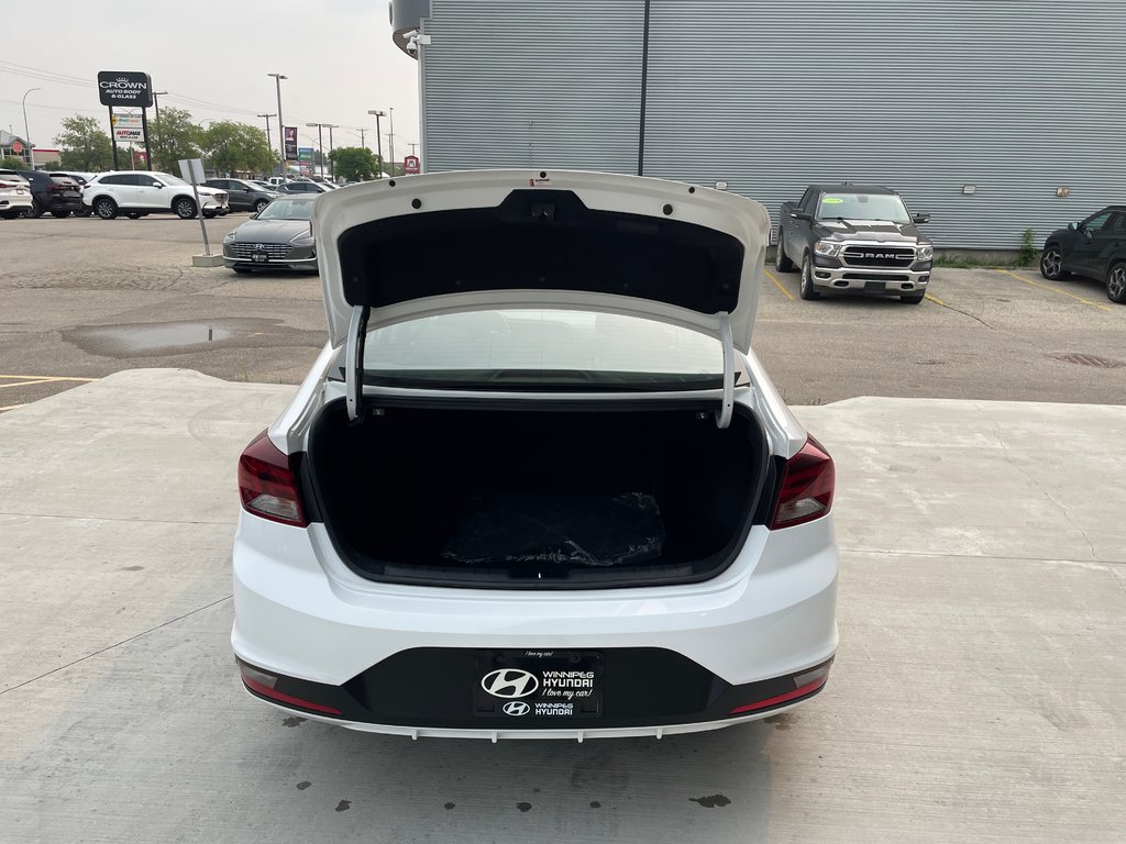 2020 Hyundai Elantra Essential in Winnipeg, Manitoba - 22 - w1024h768px