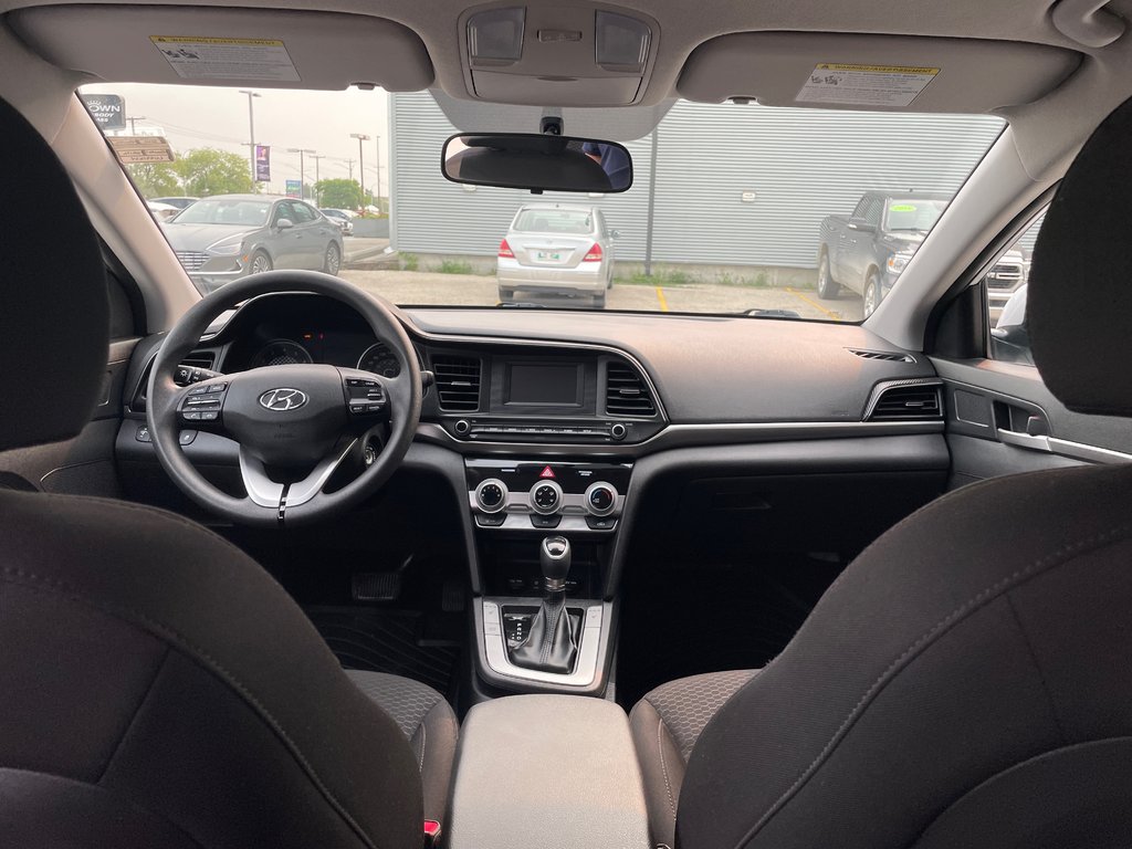 2020 Hyundai Elantra Essential in Winnipeg, Manitoba - 24 - w1024h768px