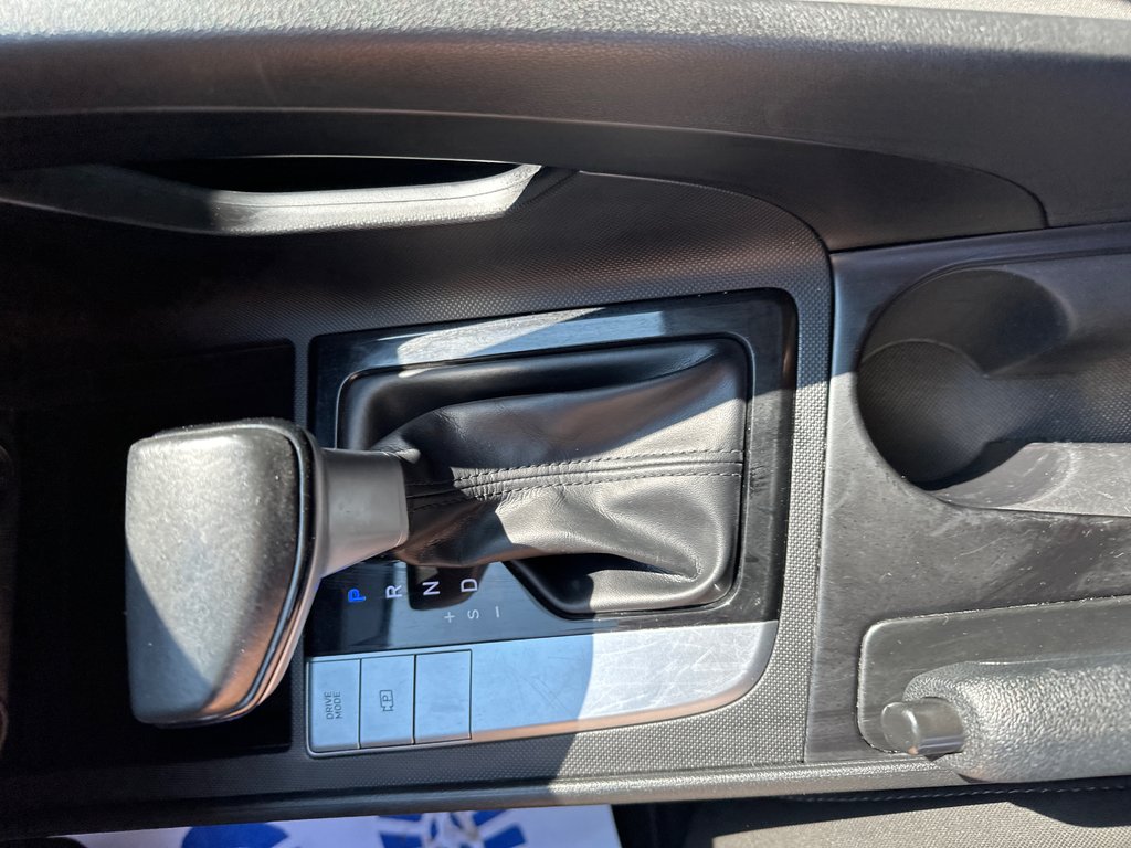 2021 Hyundai Elantra Preferred in Winnipeg, Manitoba - 25 - w1024h768px