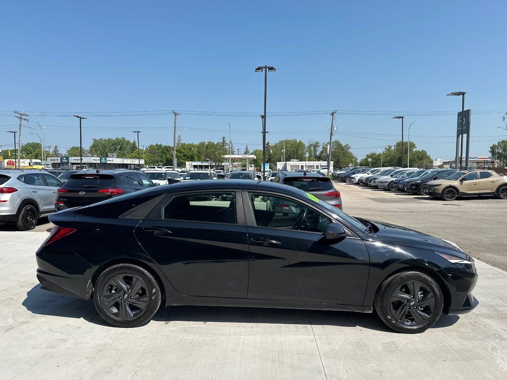 2021 Hyundai Elantra Preferred in Winnipeg, Manitoba - 6 - w1024h768px