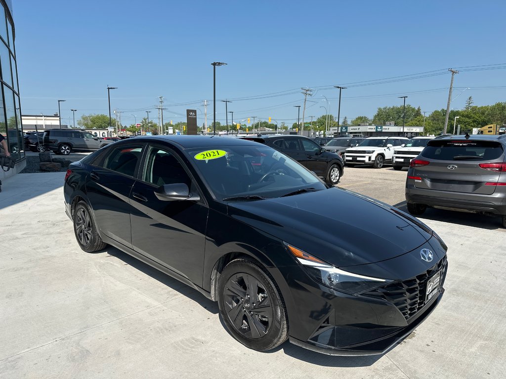 2021 Hyundai Elantra Preferred in Winnipeg, Manitoba - 7 - w1024h768px