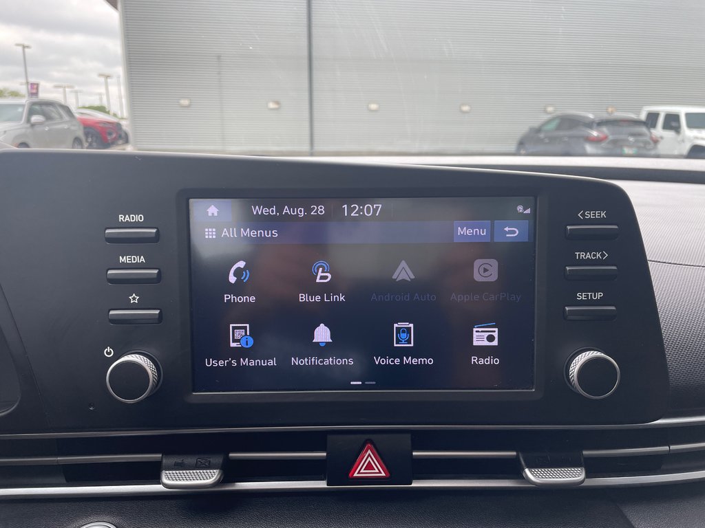 2021 Hyundai Elantra Preferred in Winnipeg, Manitoba - 19 - w1024h768px