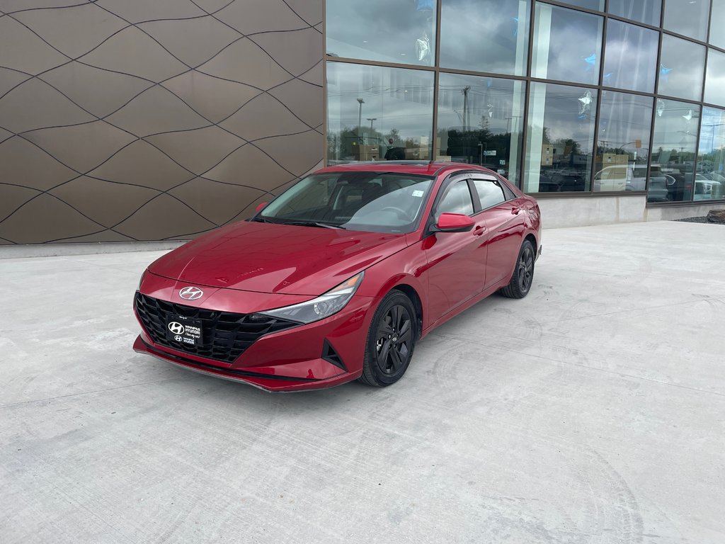 2021 Hyundai Elantra Preferred in Winnipeg, Manitoba - 1 - w1024h768px