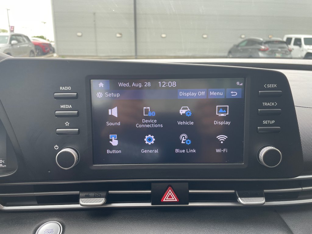 2021 Hyundai Elantra Preferred in Winnipeg, Manitoba - 21 - w1024h768px