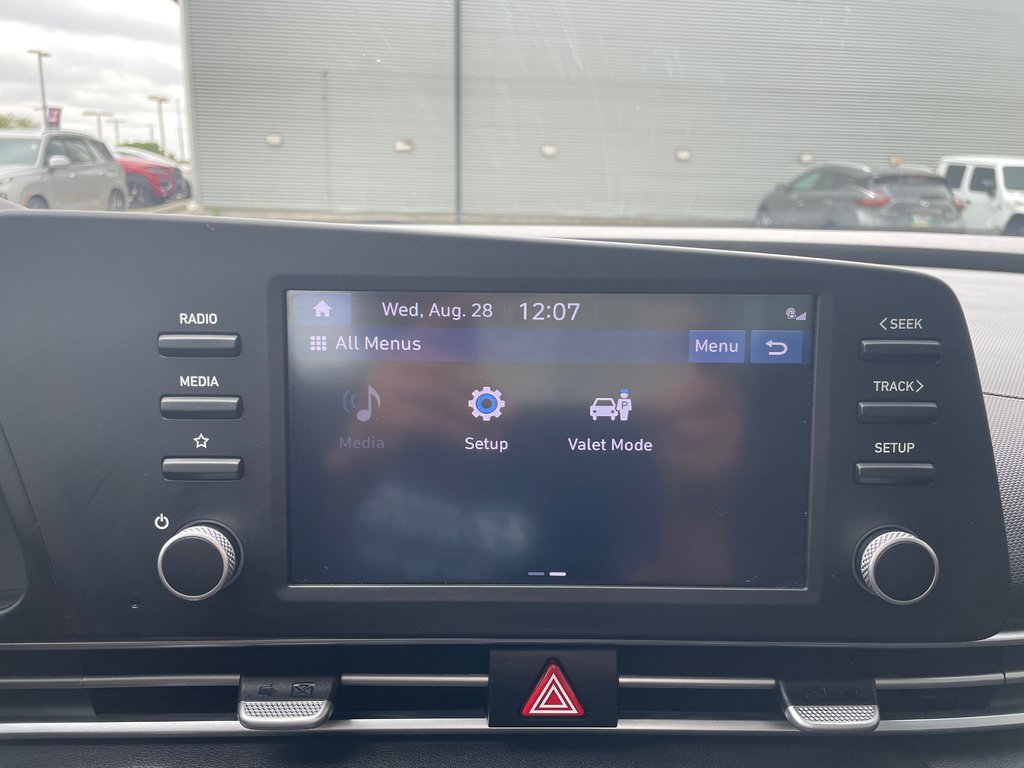 2021 Hyundai Elantra Preferred in Winnipeg, Manitoba - 20 - w1024h768px