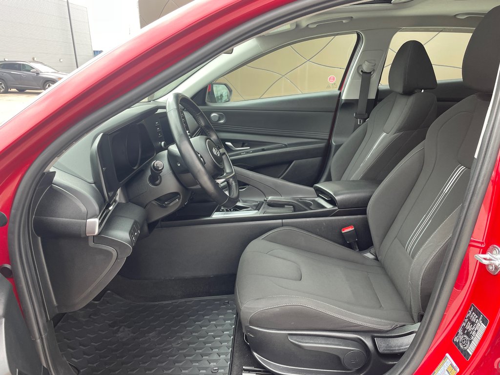 2021 Hyundai Elantra Preferred in Winnipeg, Manitoba - 8 - w1024h768px