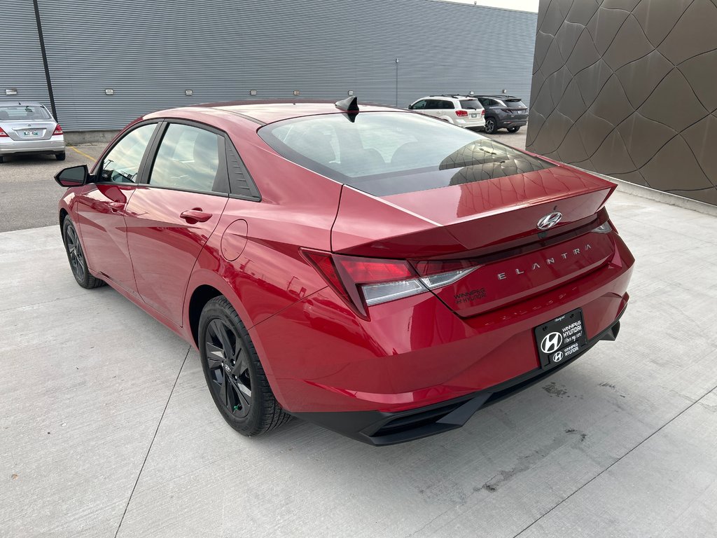 2022 Hyundai Elantra Preferred in Winnipeg, Manitoba - 3 - w1024h768px