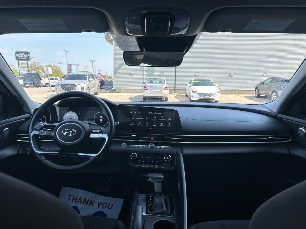 2023 Hyundai Elantra Preferred in Winnipeg, Manitoba - 23 - w1024h768px