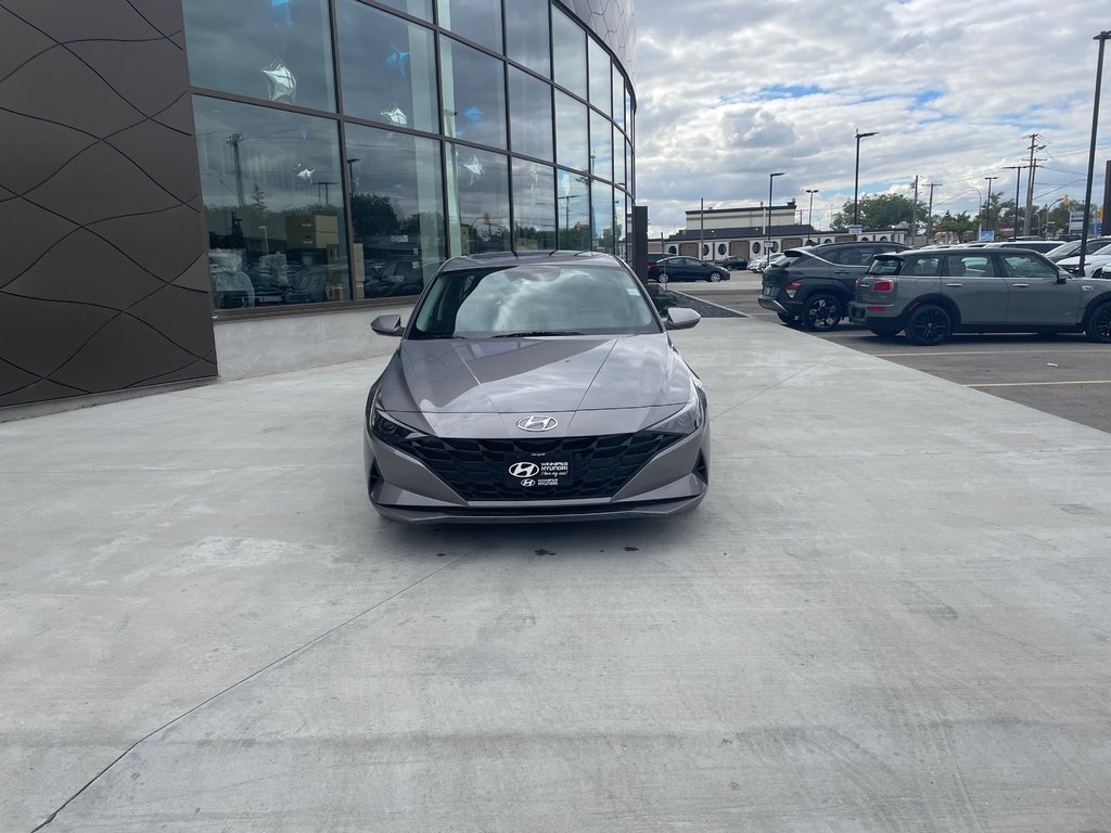 2023 Hyundai Elantra Preferred in Winnipeg, Manitoba - 2 - w1024h768px