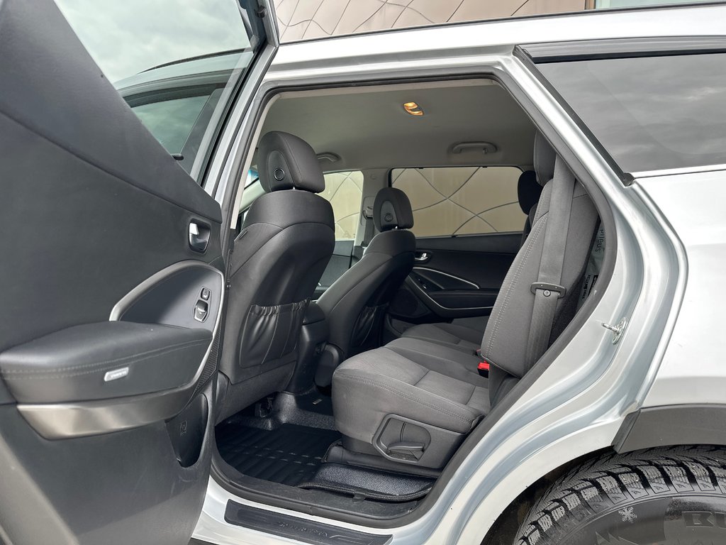 2019 Hyundai Santa Fe XL Preferred in Winnipeg, Manitoba - 10 - w1024h768px