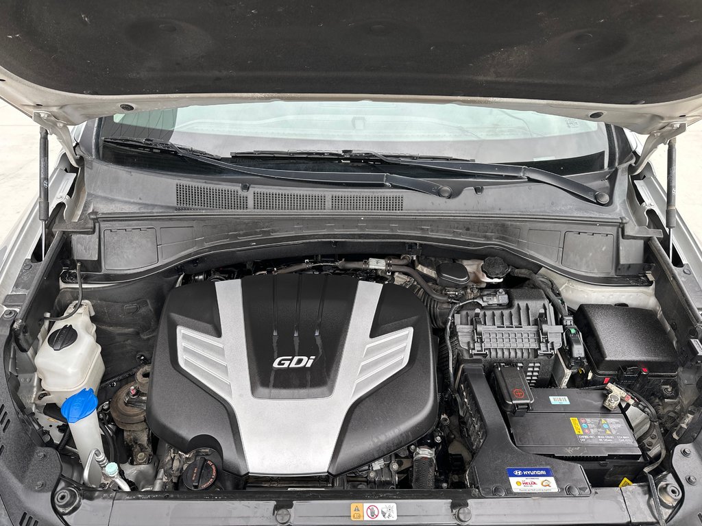 2019 Hyundai Santa Fe XL Preferred in Winnipeg, Manitoba - 12 - w1024h768px