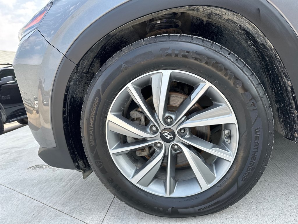 2019 Hyundai Santa Fe Luxury in Winnipeg, Manitoba - 9 - w1024h768px