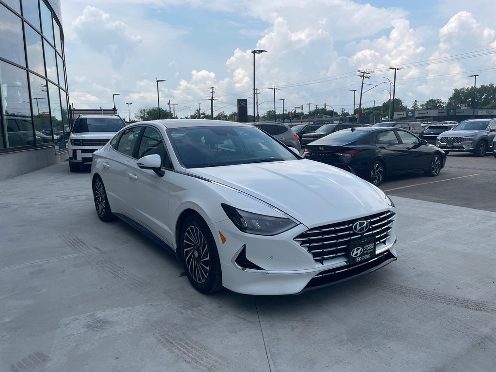 2020 Hyundai Sonata Hybrid Ultimate in Winnipeg, Manitoba - 7 - w1024h768px