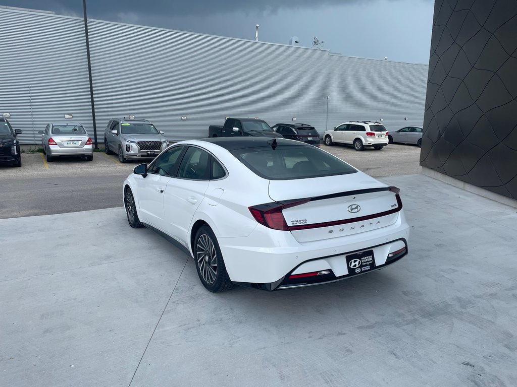 2020 Hyundai Sonata Hybrid Ultimate in Winnipeg, Manitoba - 3 - w1024h768px