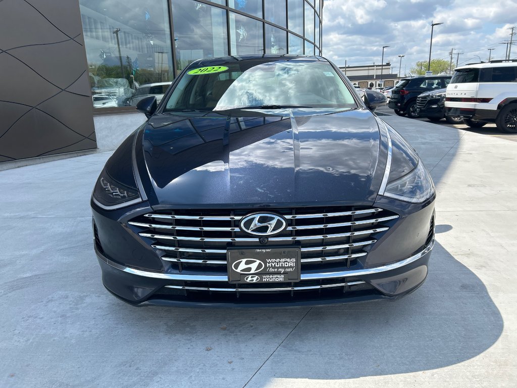 2022 Hyundai Sonata Hybrid Ultimate in Winnipeg, Manitoba - 8 - w1024h768px